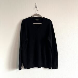 Cashmere Club Room Black V-Neck Sweater M Dark Academia Quiet Luxury Monochrome